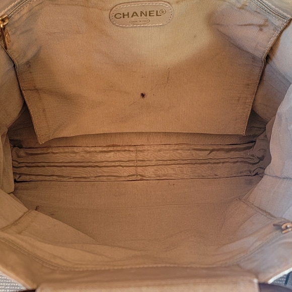 Chanel Beige Caviar Wooden Handles Tote - Picture 5 of 9